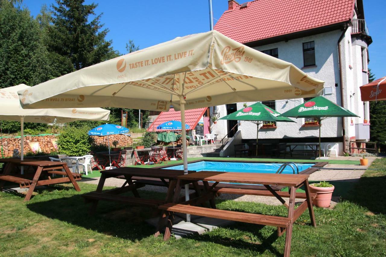 Penzion Paseky U Zapadlych Vlastencu エクステリア 写真